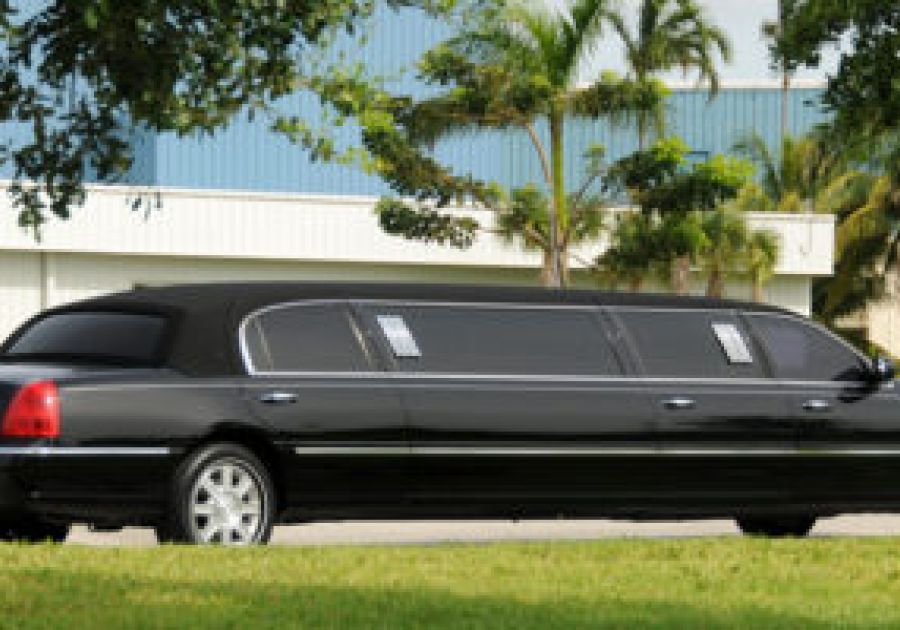 Make this father’s day most exciting with premium offers from Redlands limo service